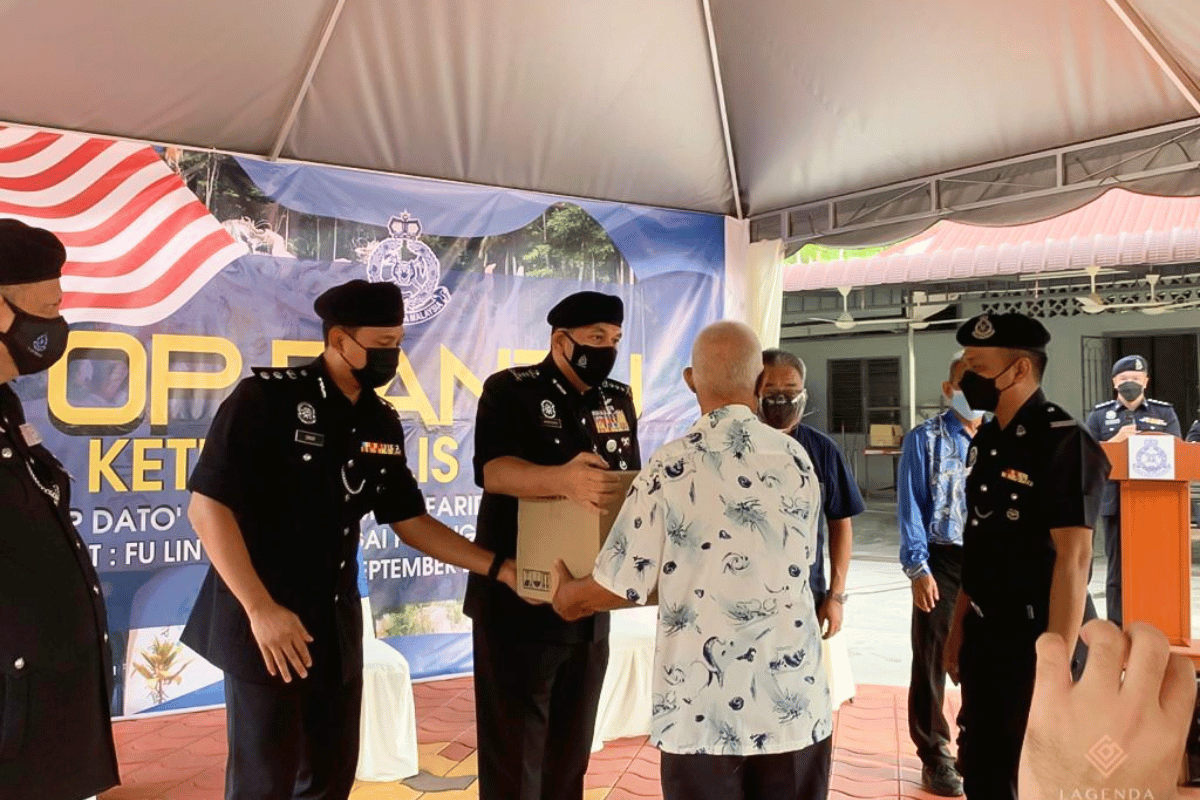 Masyarakat Dan Polis Berpisah Tiada
