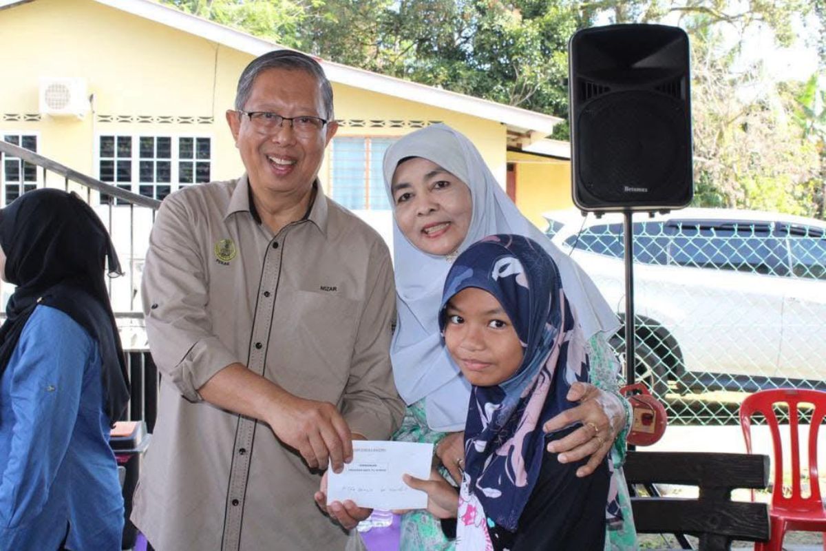 Contribution to Back-to-School Programme – Underprivileged Students at Sg. Rapat